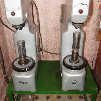 Прилад для визначення міцності метапевих зразків