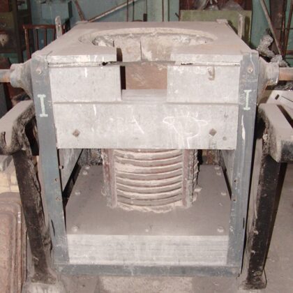 Індукційна піч ІСТ-0,16 для плавління чорних металів